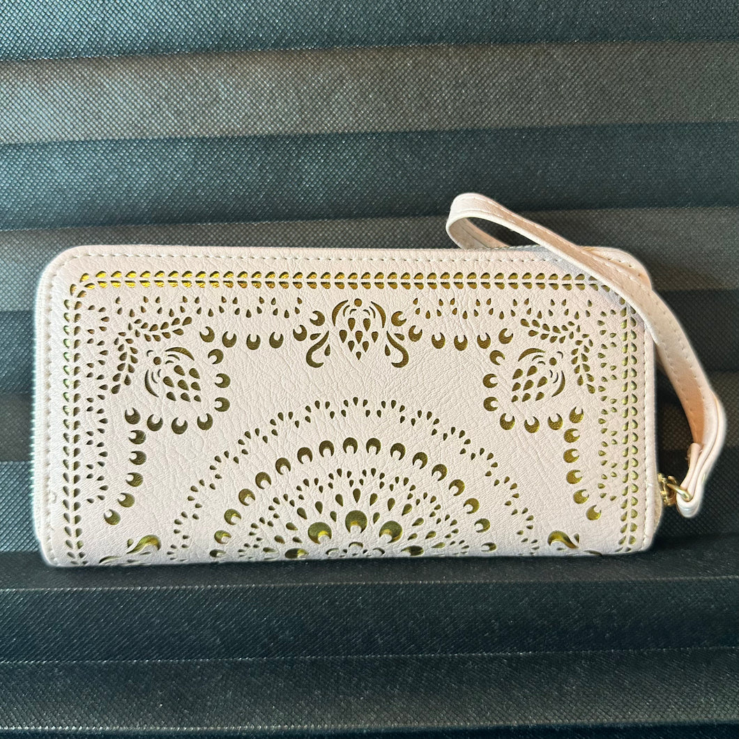 Cut out design clutch